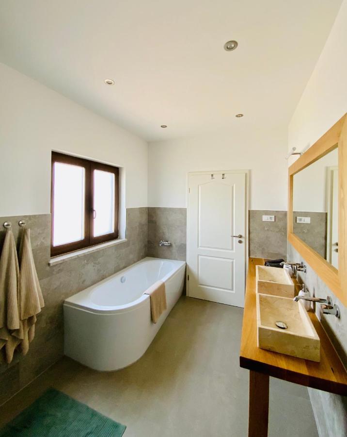 Villa Fluggi Near Labin Santalezi المظهر الخارجي الصورة