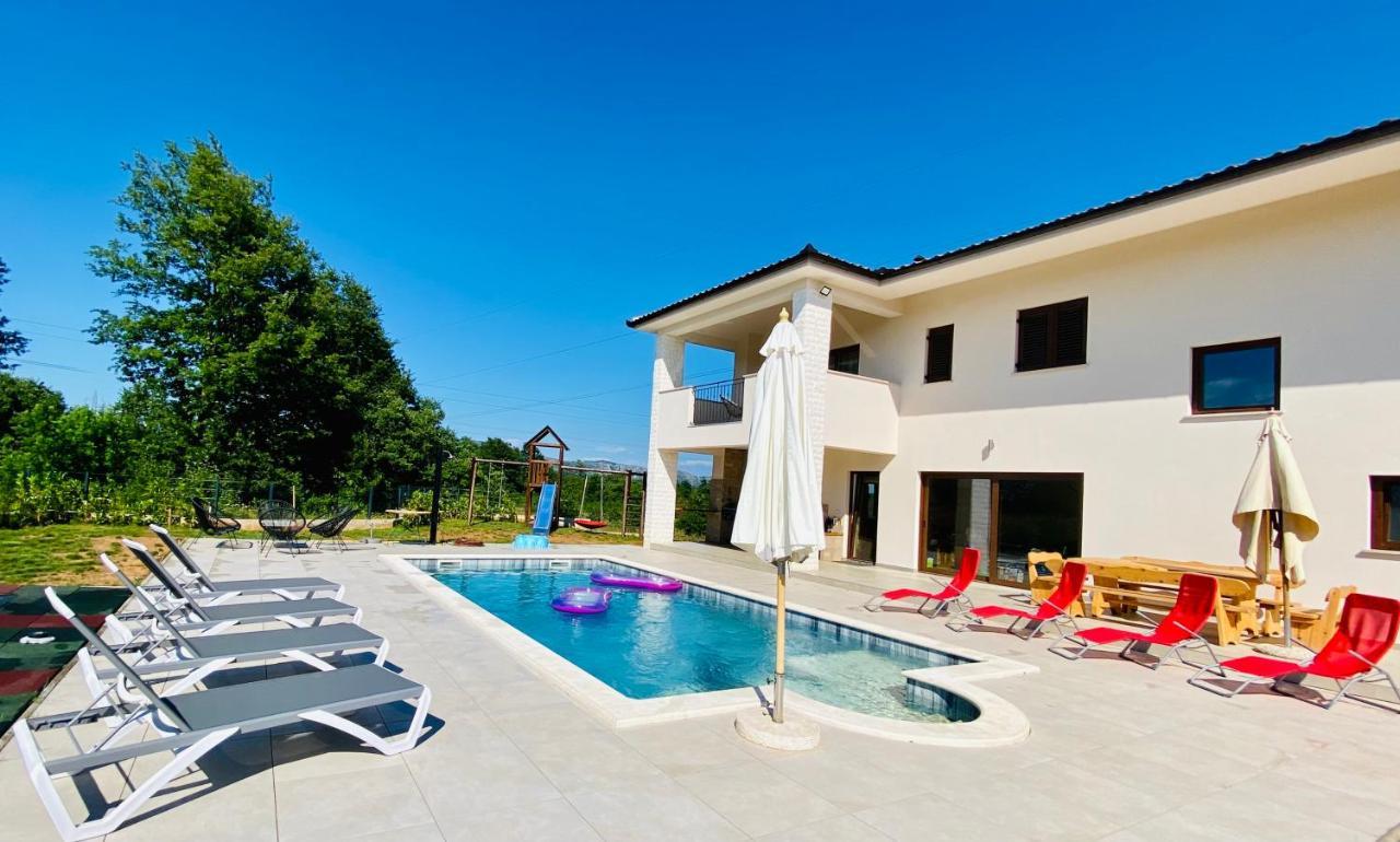 Villa Fluggi Near Labin Santalezi المظهر الخارجي الصورة