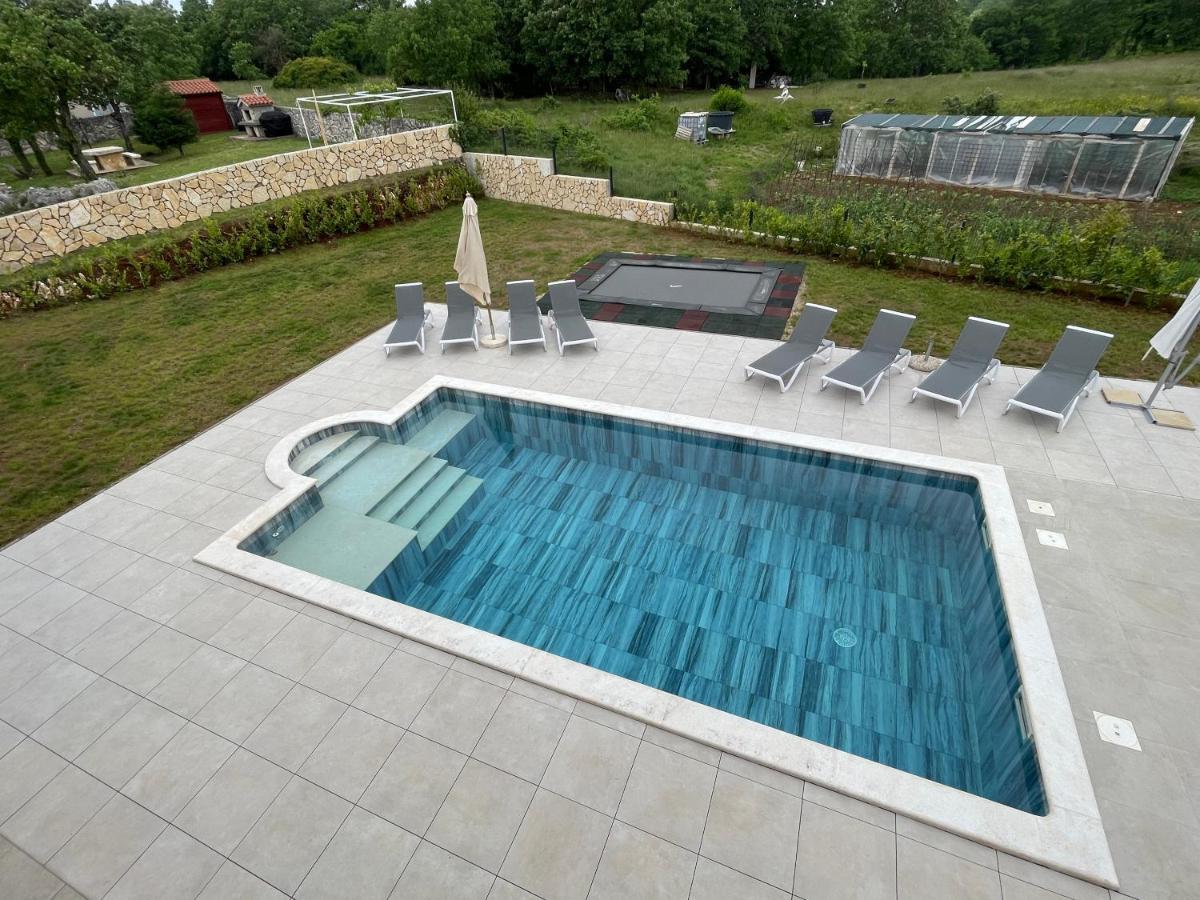 Villa Fluggi Near Labin Santalezi المظهر الخارجي الصورة